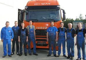 Mechaniker vor dem Hi-Way